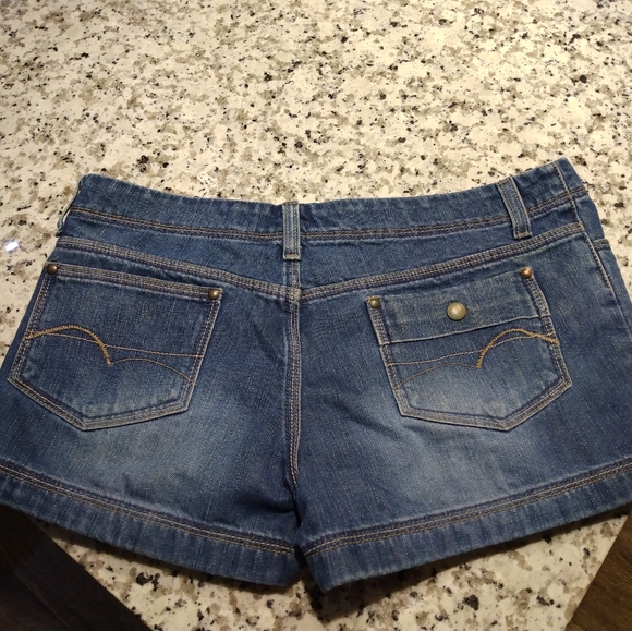 American Eagle Jean Shorts - Picture 3 of 5